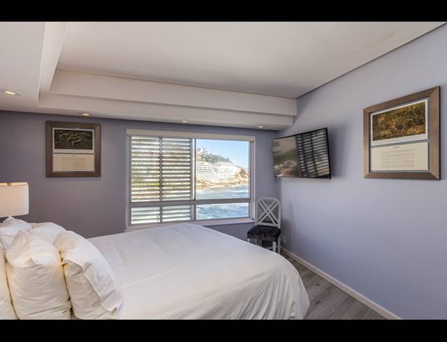 3 BEDROOM APARTMENT FOR SALE IN BANTRY BAY